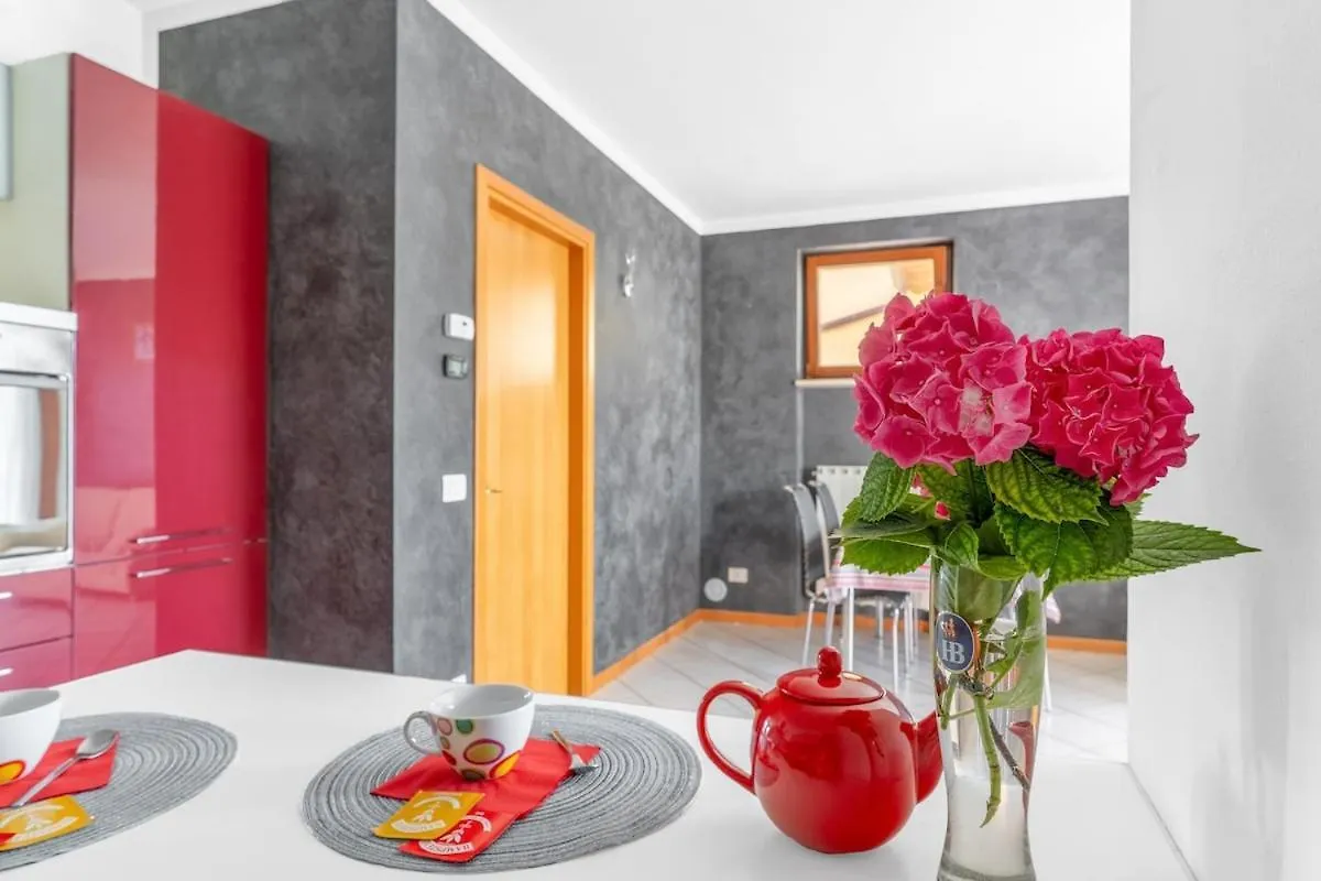 Ortensia House With Garden And Solarium Area Soiano del Lago